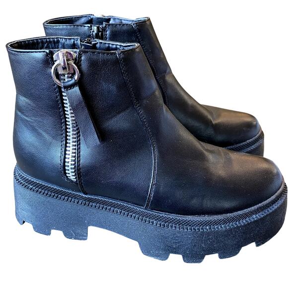 Forever 21 Women's Black Platform Lug Sole Ankle Boot 7 - Picture 1 of 9